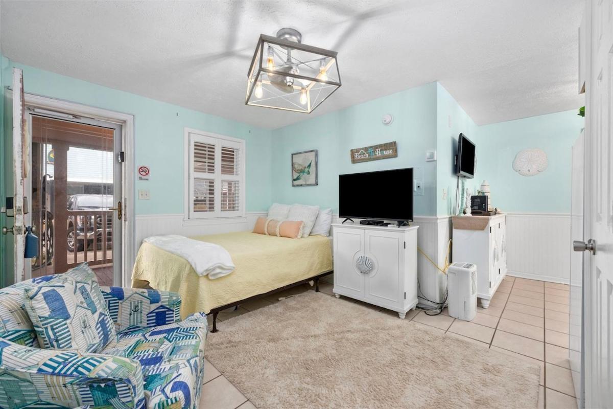 Cherry Grove Efficiency Just Steps From The Beach Миртъл Бийч Екстериор снимка